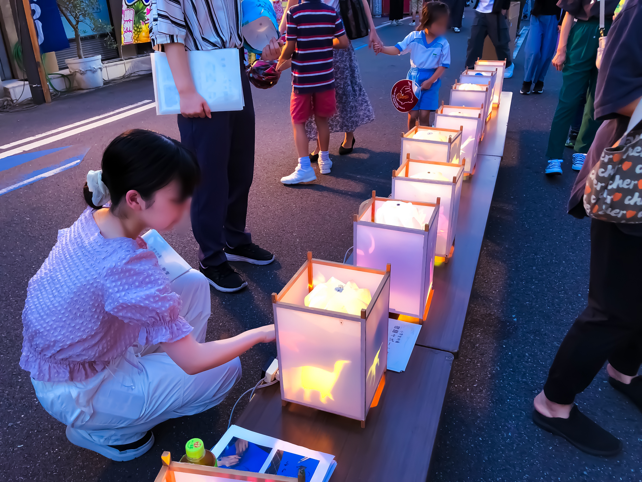 藤塚神社夏祭り灯篭を灯す