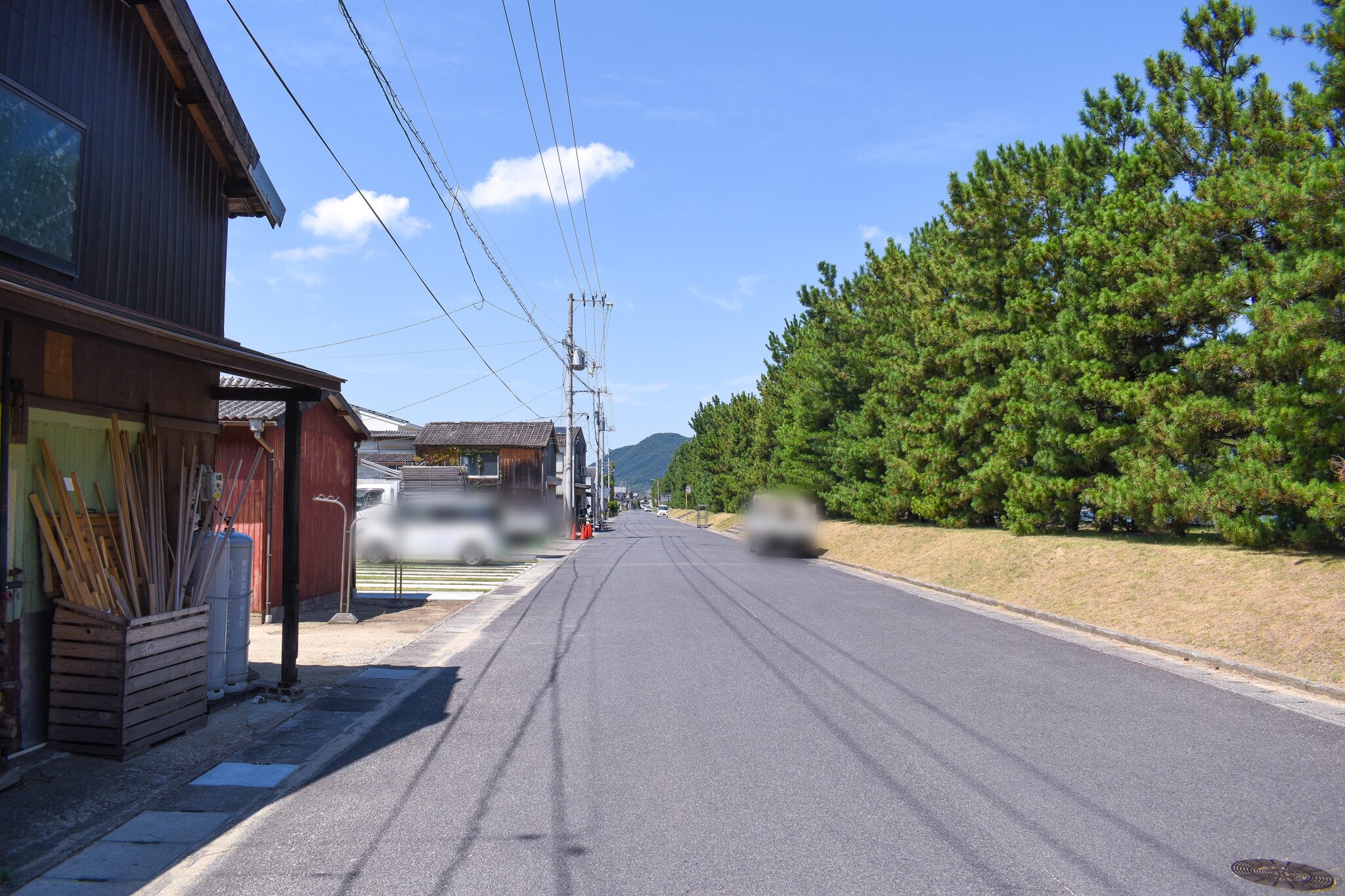 津田で移住者が新規出店した店のある通り