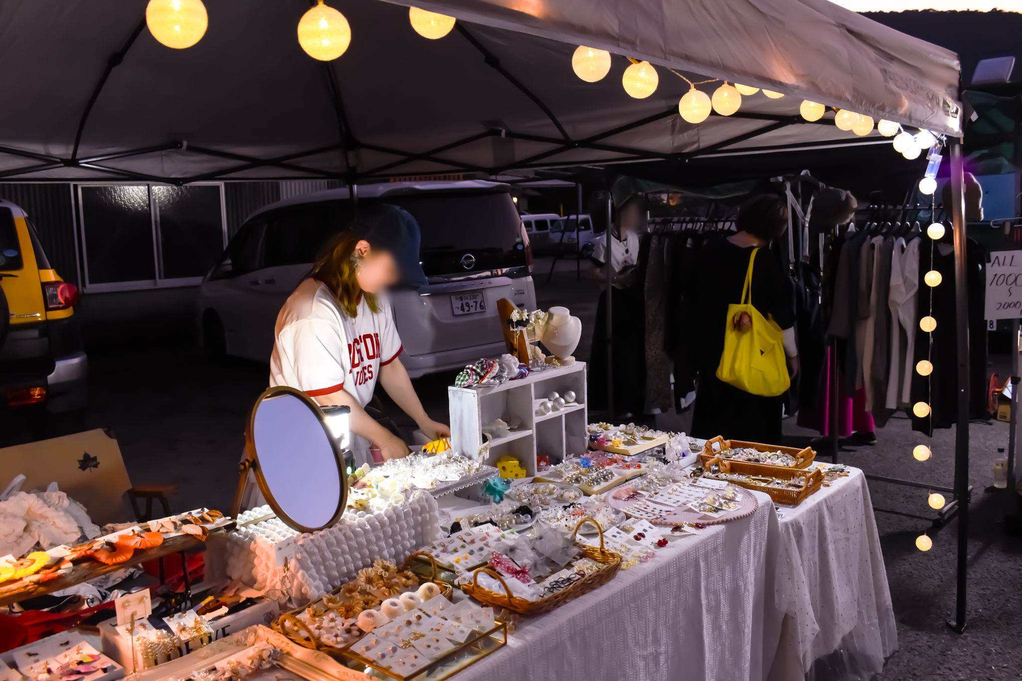 牟礼町石あかりイベントのアクセサリー店